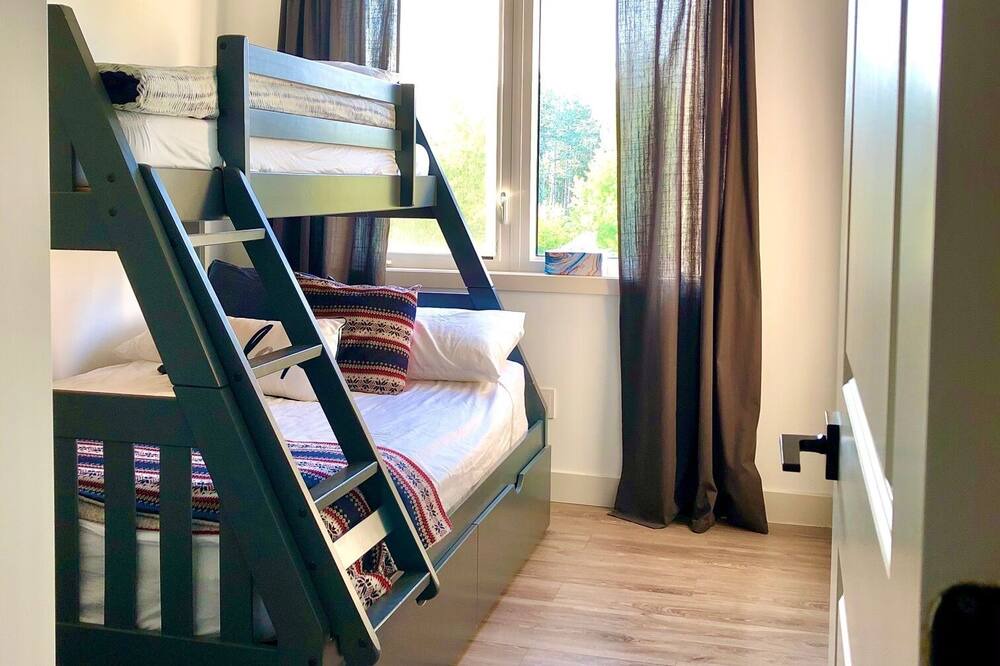 Photo of Bedroom in Glen Huron