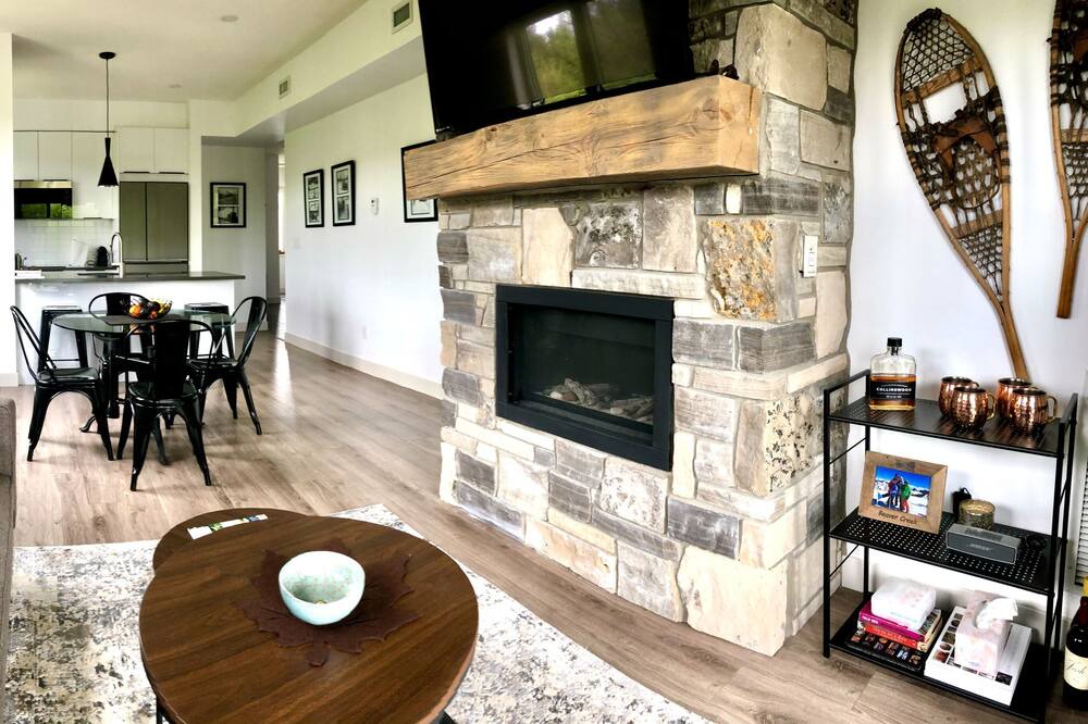 Photo of Livingroom in Glen Huron