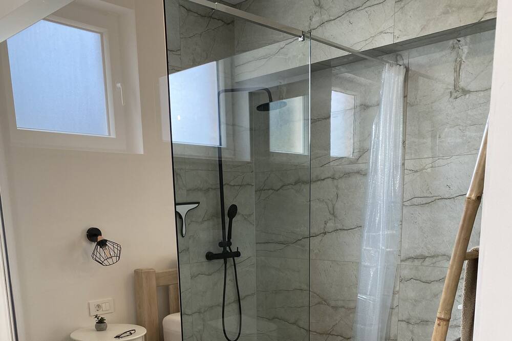 Photo of Bathroom in Veli Rat