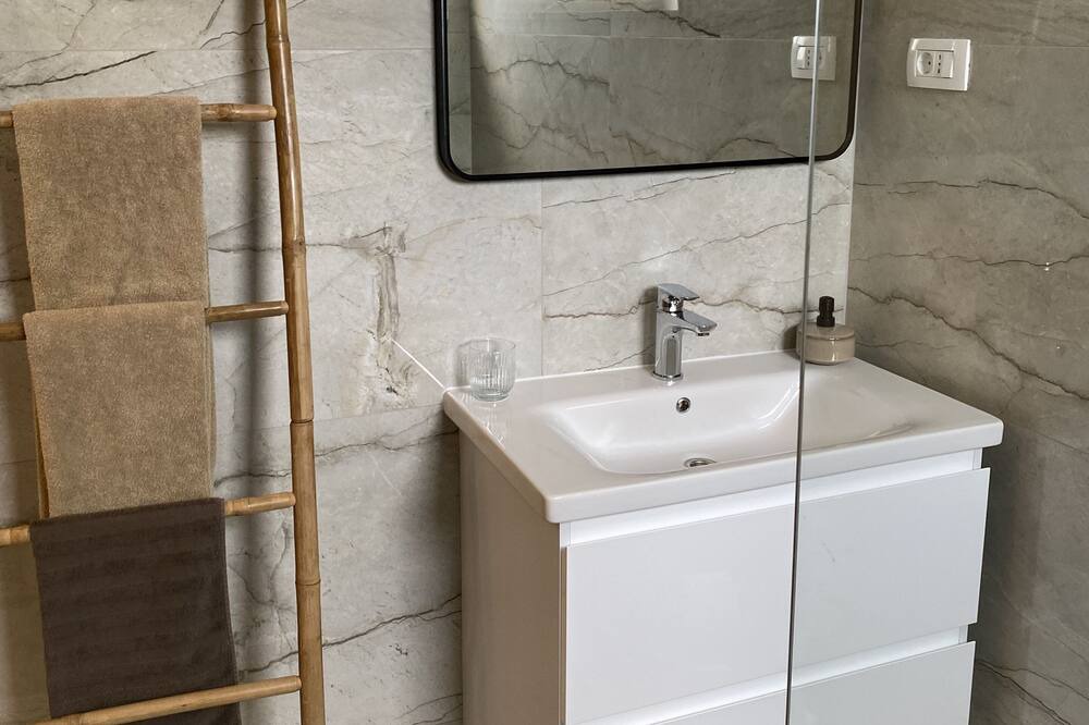 Photo of Bathroom in Veli Rat