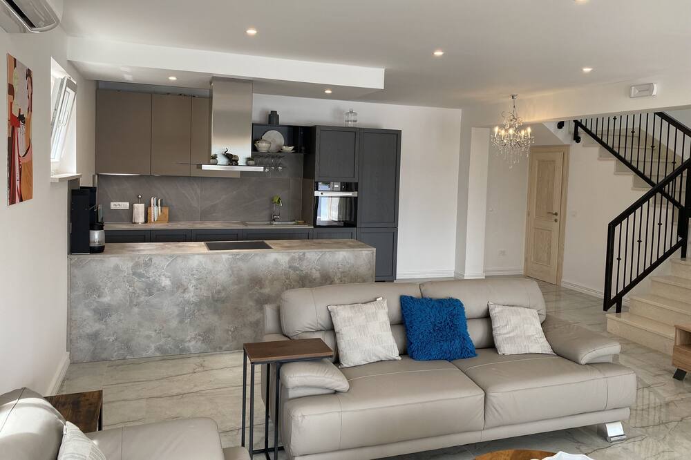 Photo of Livingroom in Veli Rat