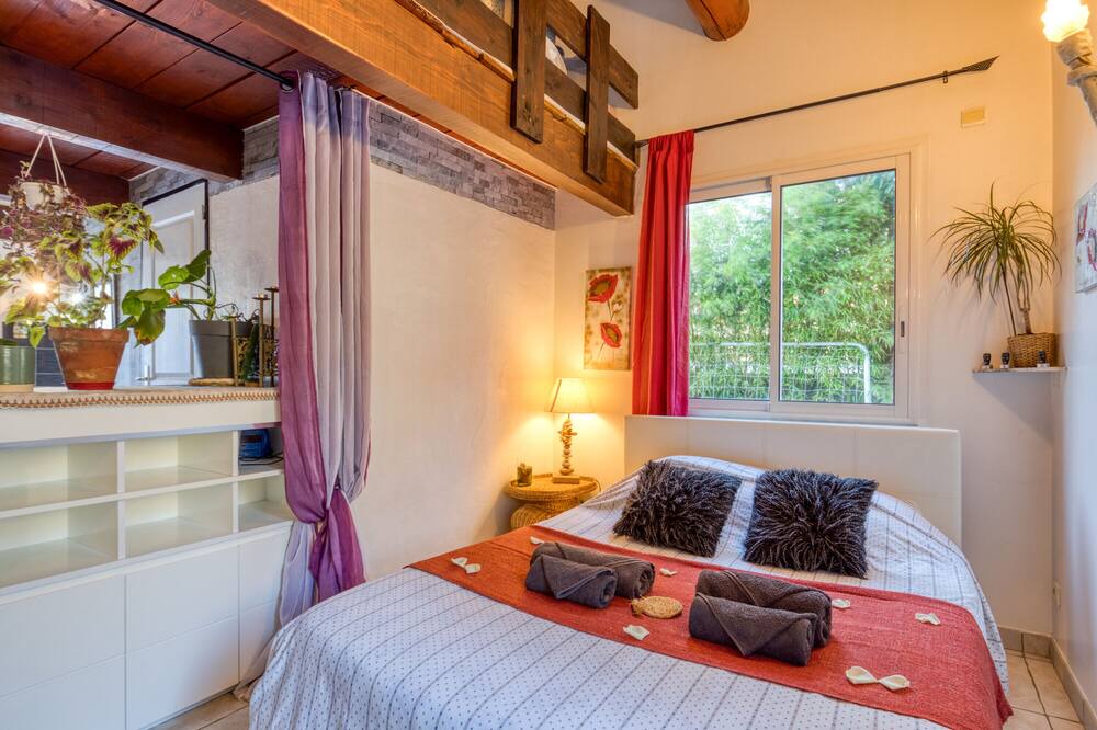 Photo of Bedroom in Lunel