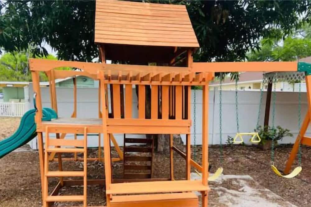 Photo of Others in Park East