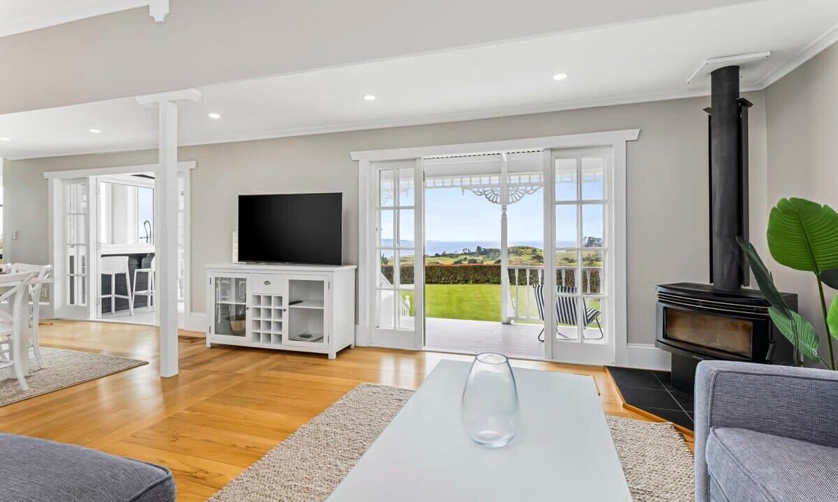 Photo of Livingroom in Whangateau