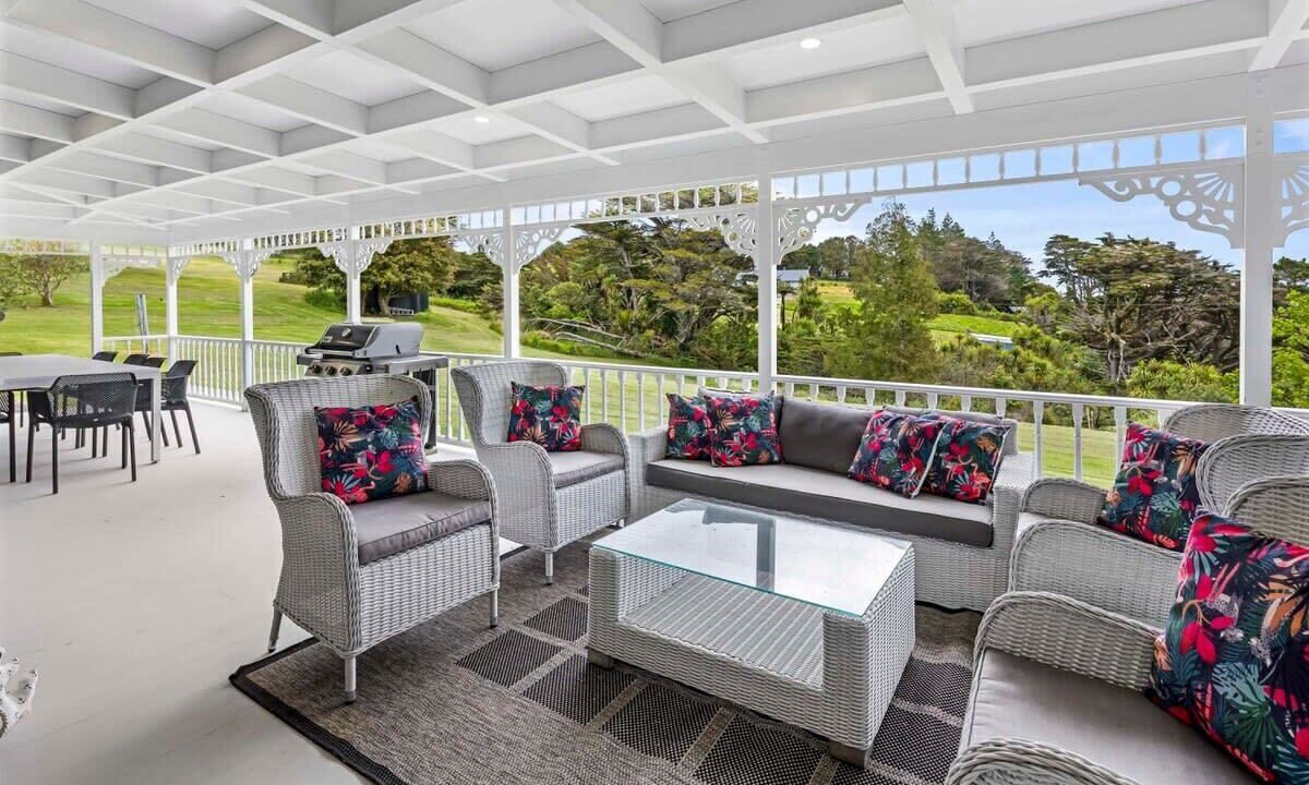 Photo of Patio Balcony in Whangateau