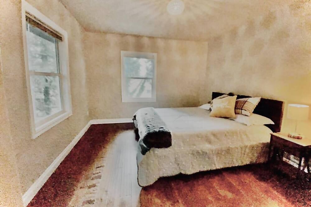 Photo of Others in University District