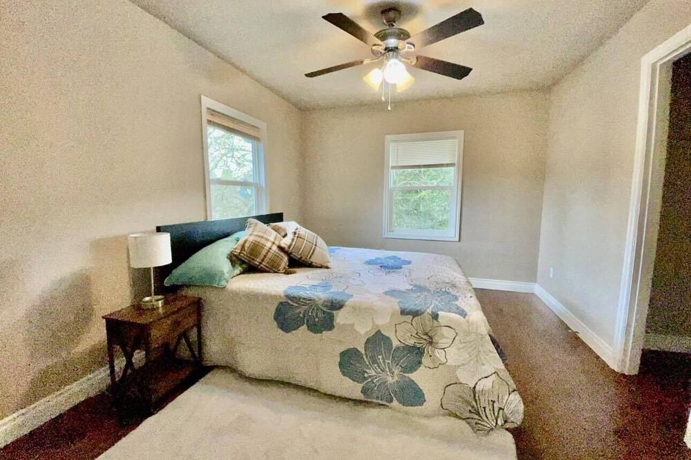 Photo of Others in University District