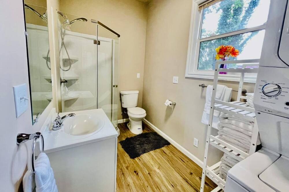 Photo of Others in University District