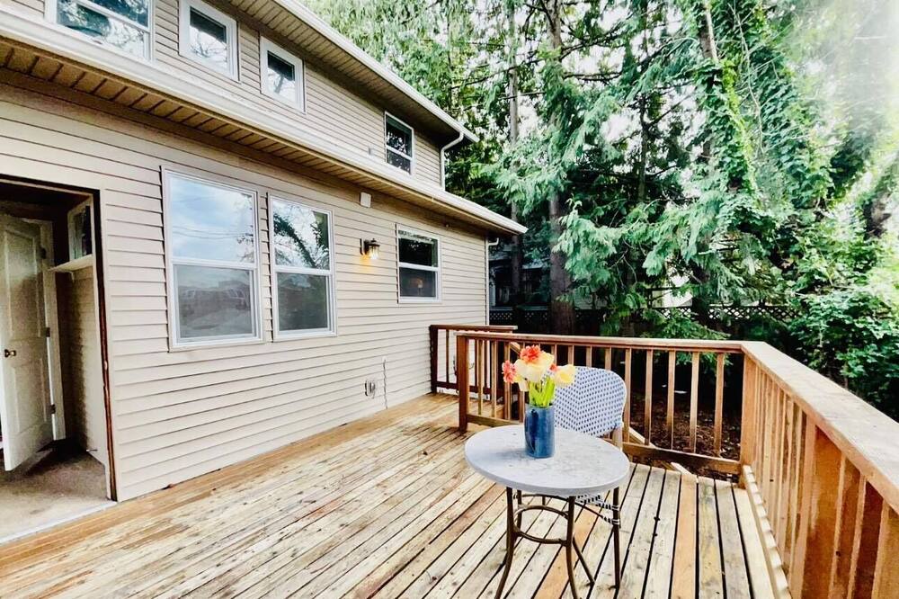 Photo of Others in University District