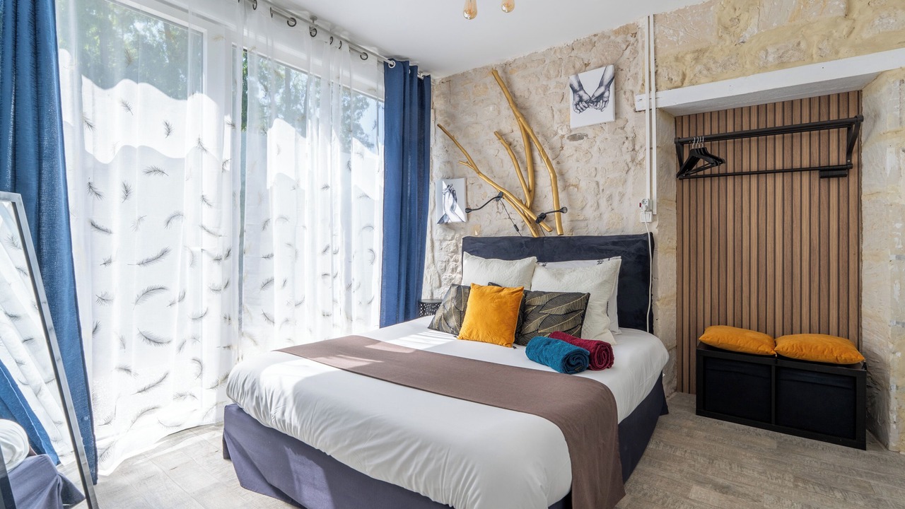 Photo of Others in Neuil