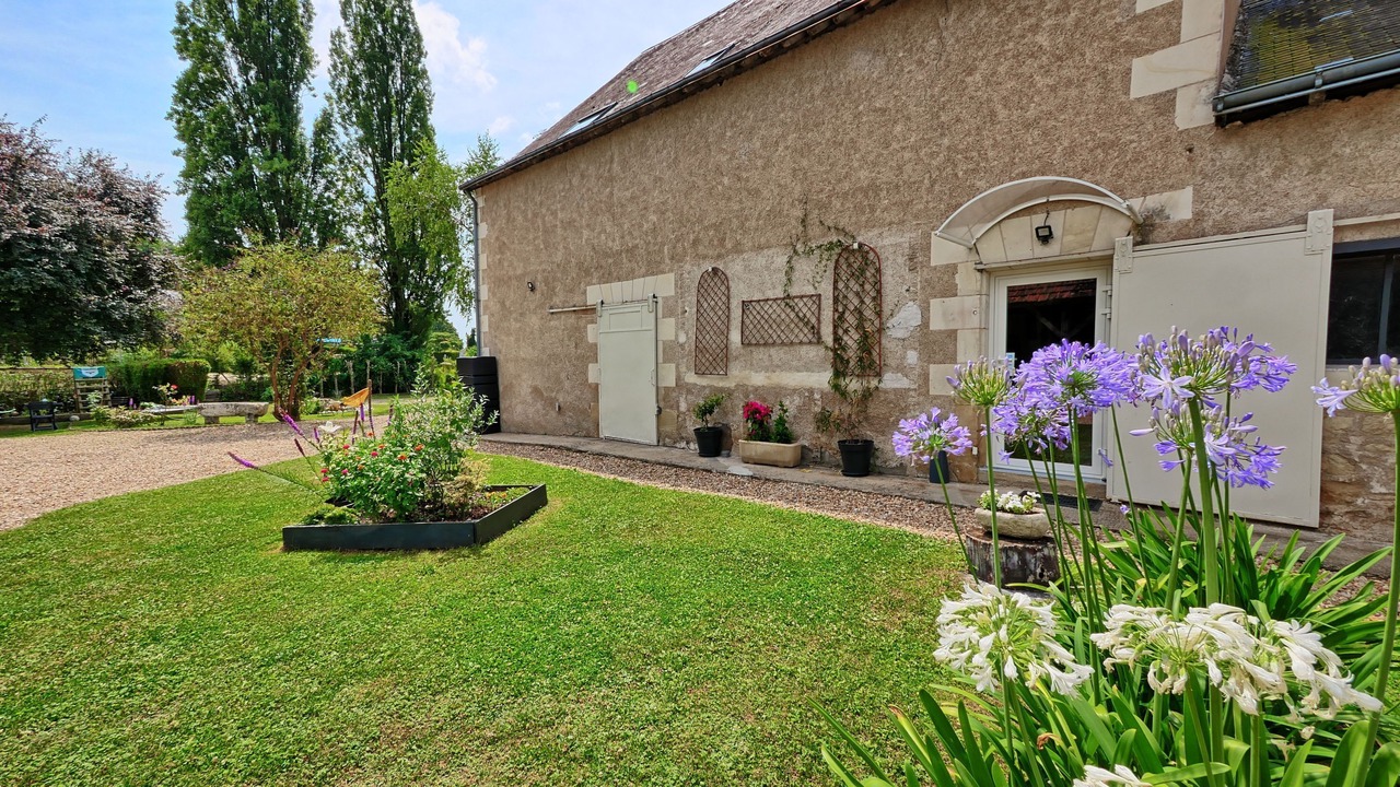 Photo of Outdoor in Neuil