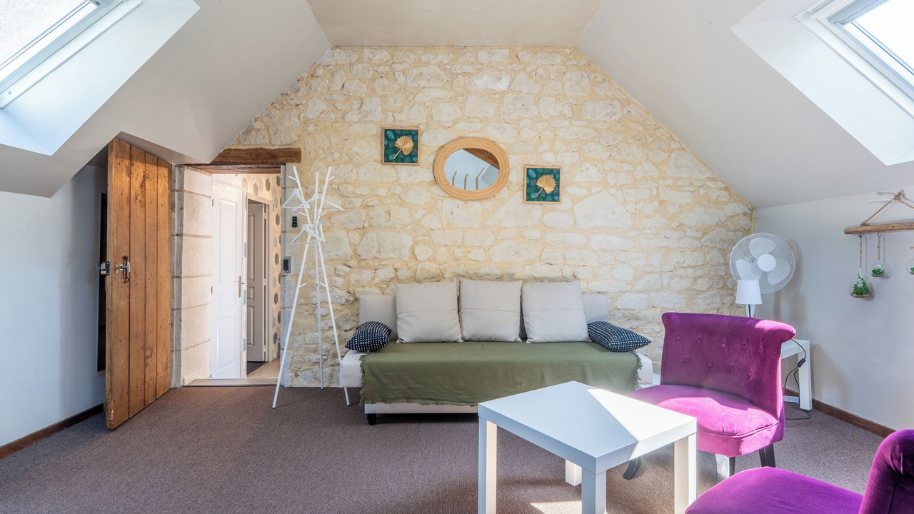 Photo of Others in Neuil