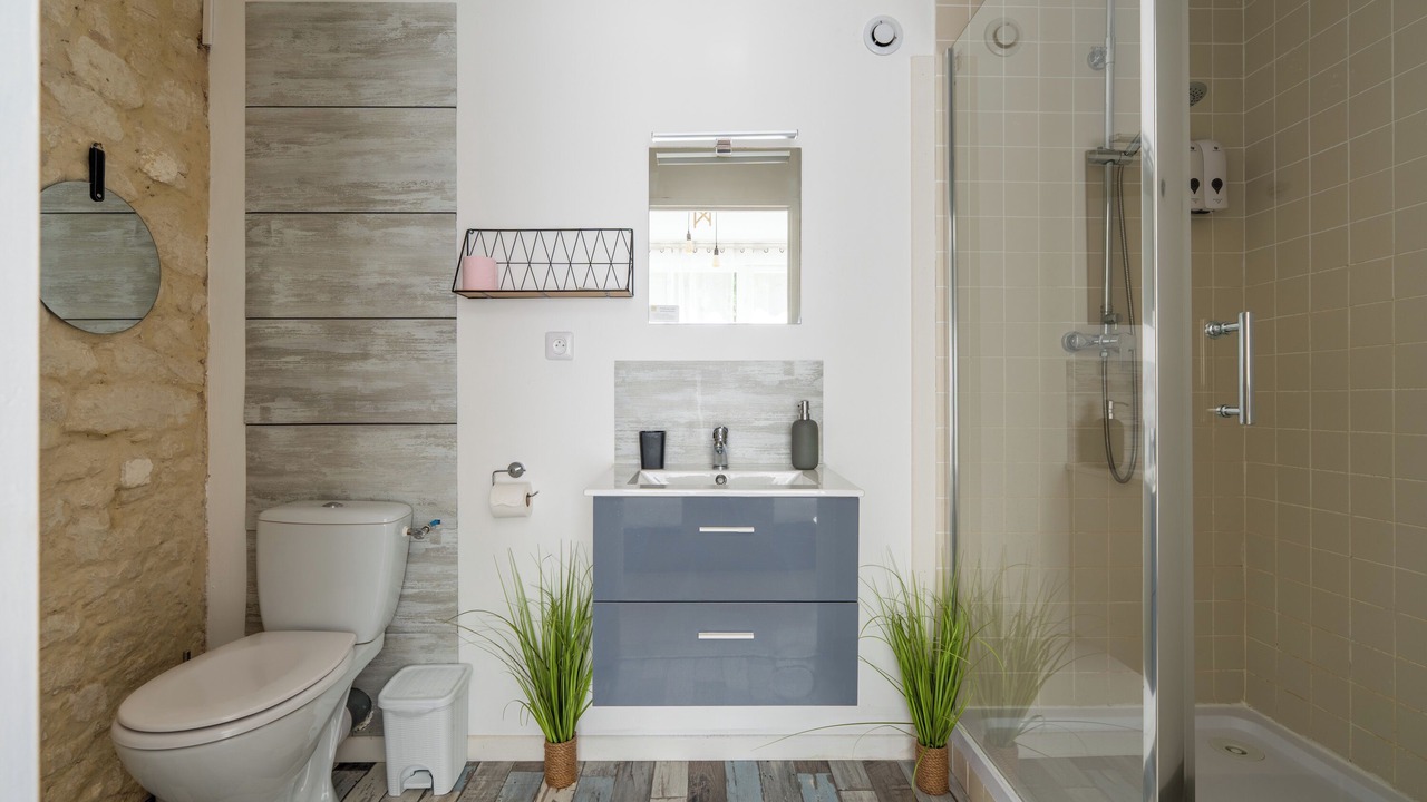 Photo of Bathroom in Neuil