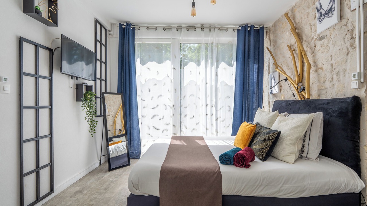 Photo of Bedroom in Neuil