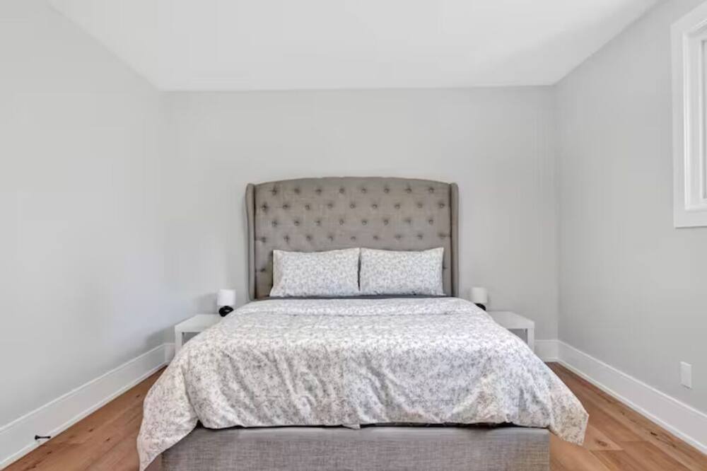 Photo of Bedroom in Caledon