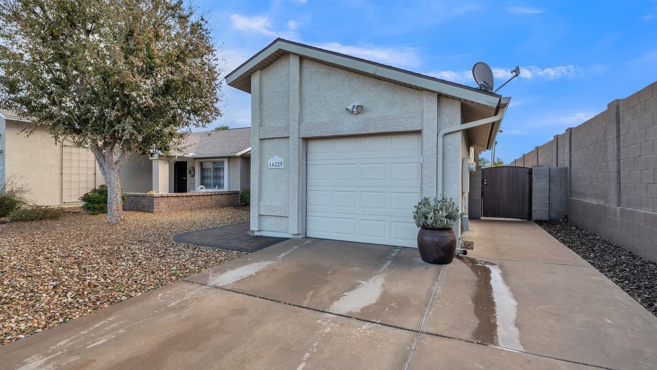Photo of Outdoor in Paradise Valley Village