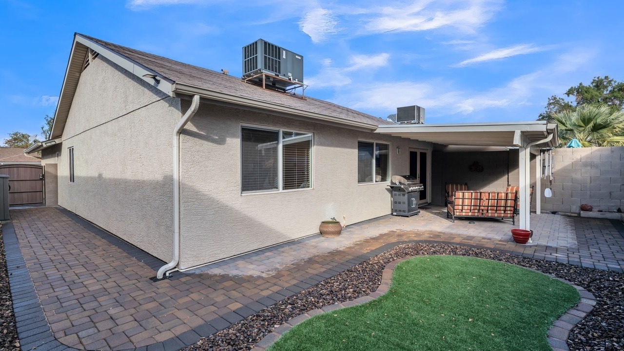 Photo of Outdoor in Paradise Valley Village