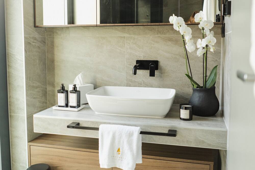 Photo of Bathroom in Cove Murtar