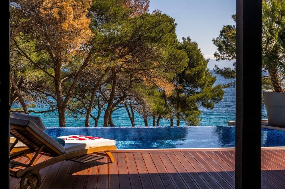 Photo of Outdoor in Cove Murtar