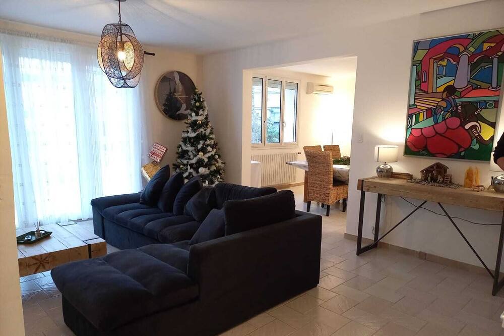 Photo of Livingroom in Le Teil