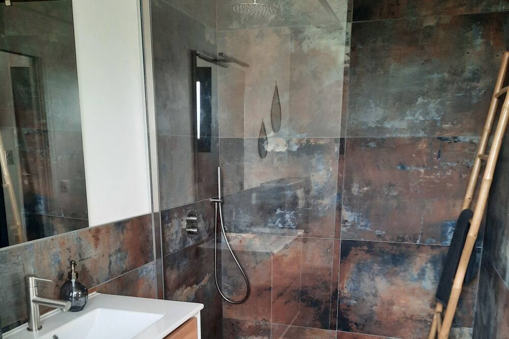 Photo of Bathroom in Bressols
