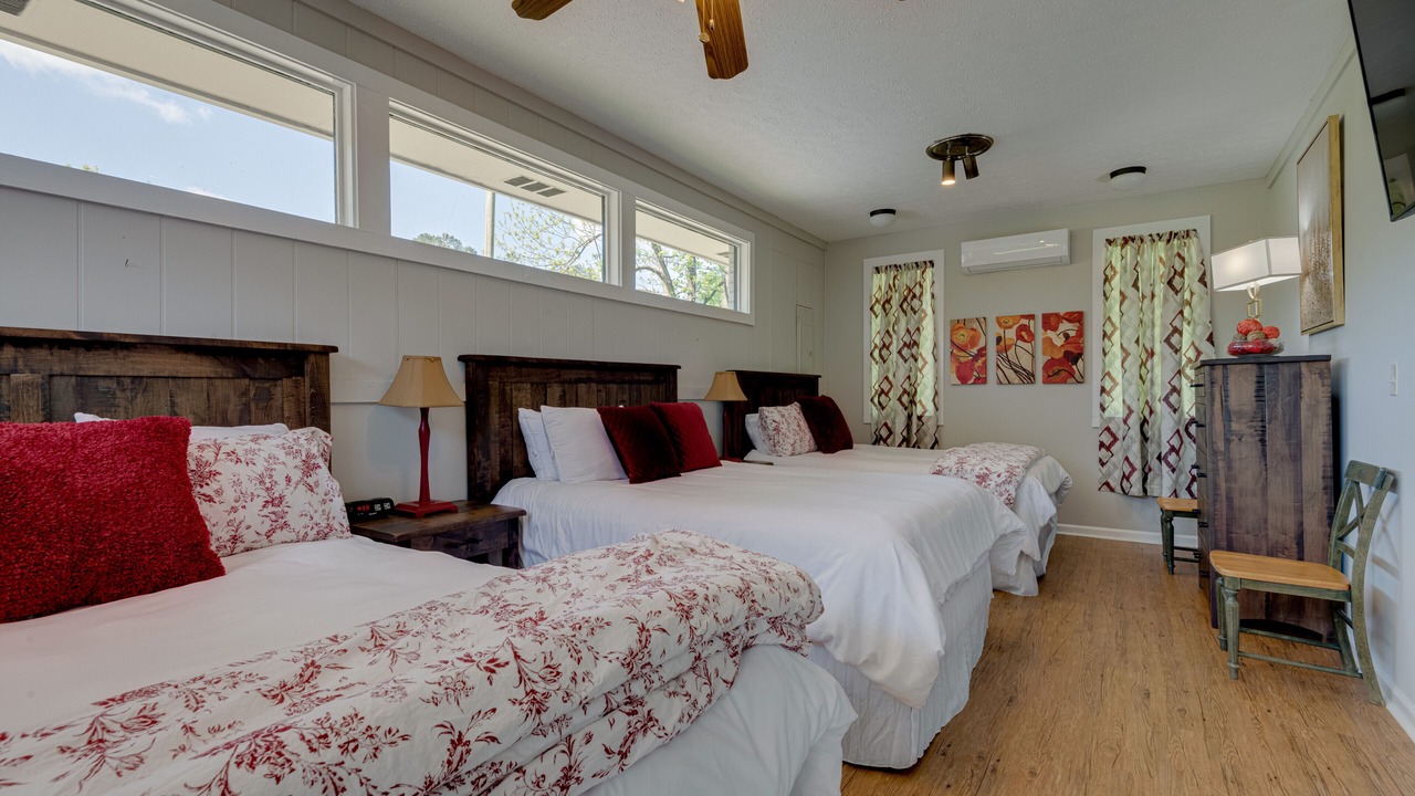 Photo of Bedroom in Ashland City