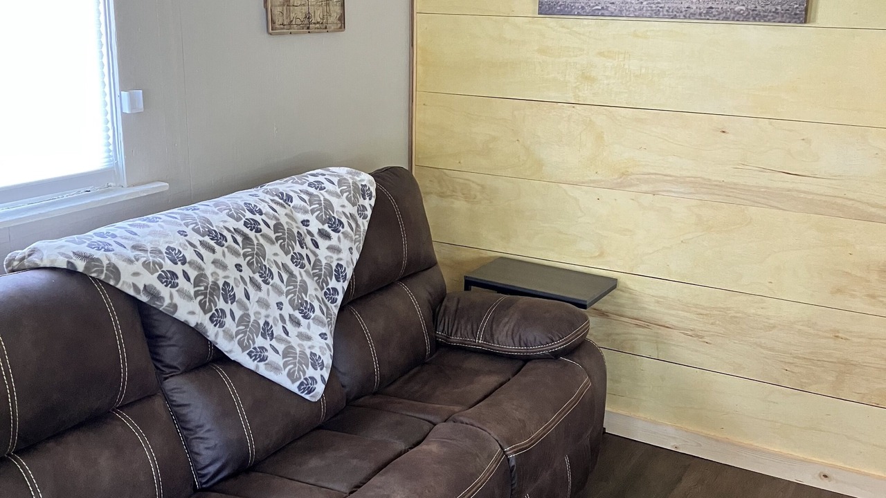 Photo of Livingroom in Enterprise