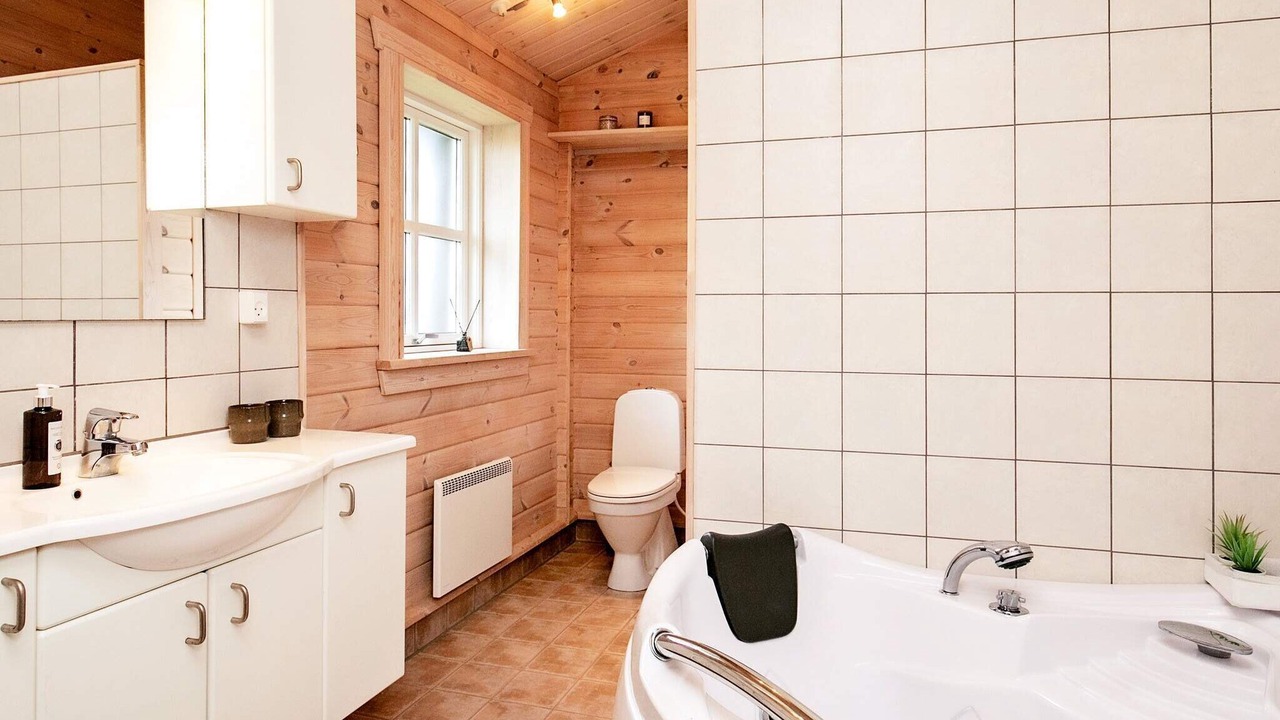 Photo of Bathroom in Østerskov