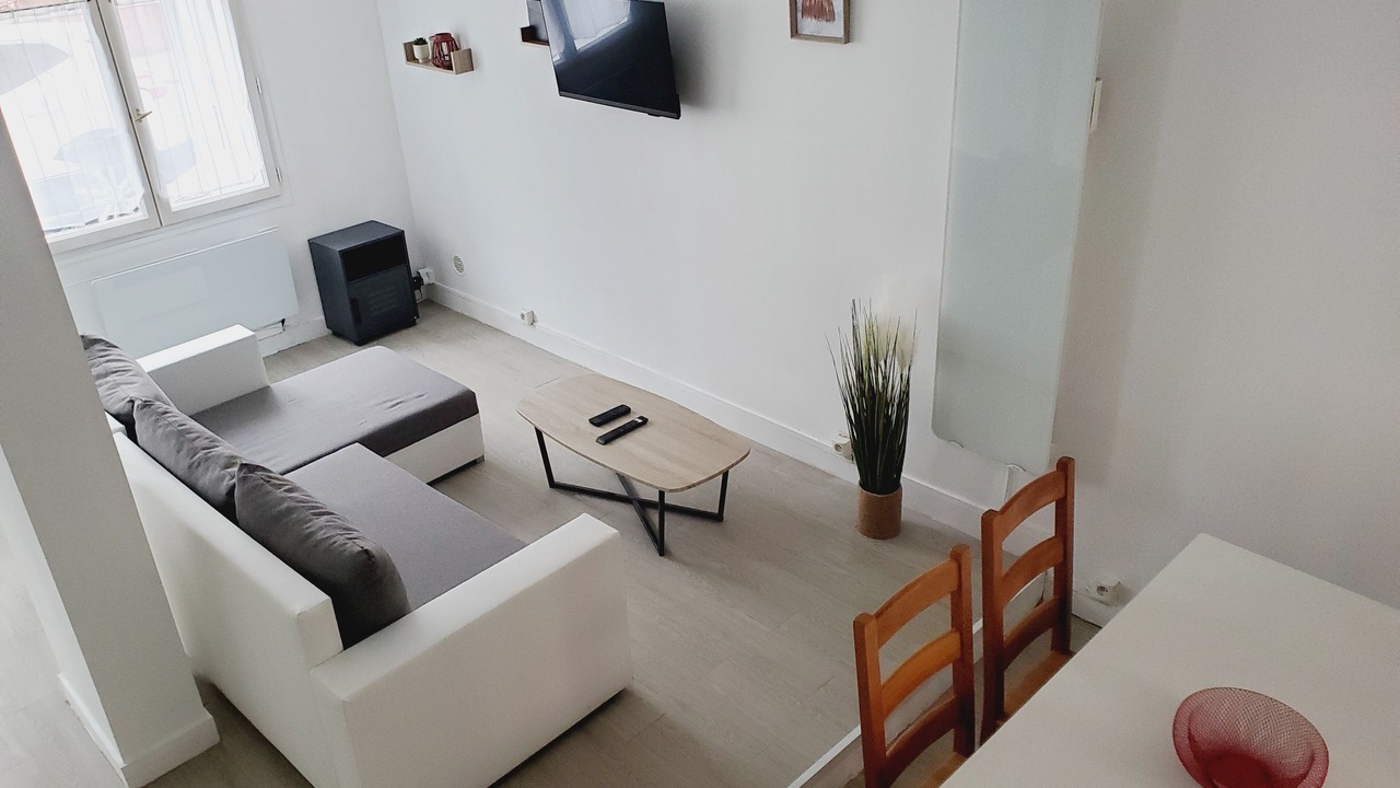 Photo of Livingroom in Poincy