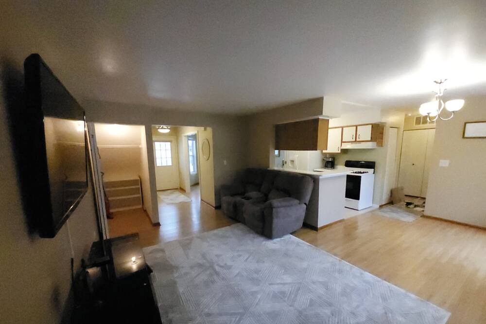Photo of Bedroom in Solon Mills