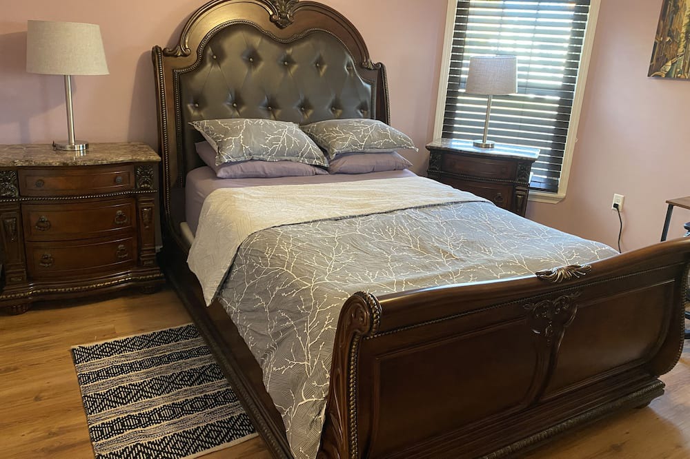Photo of Bedroom in Elmira