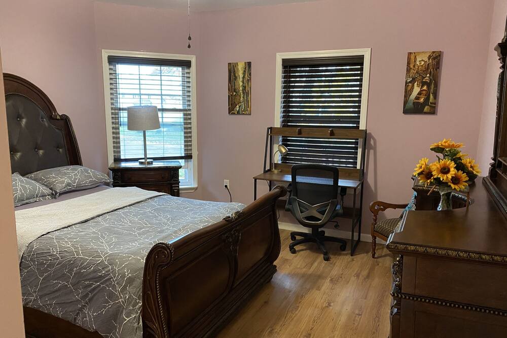Photo of Bedroom in Elmira