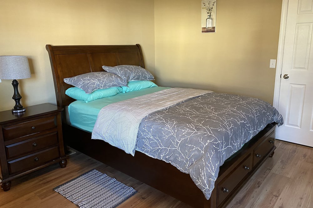 Photo of Bedroom in Elmira