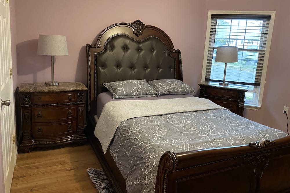 Photo of Bedroom in Elmira