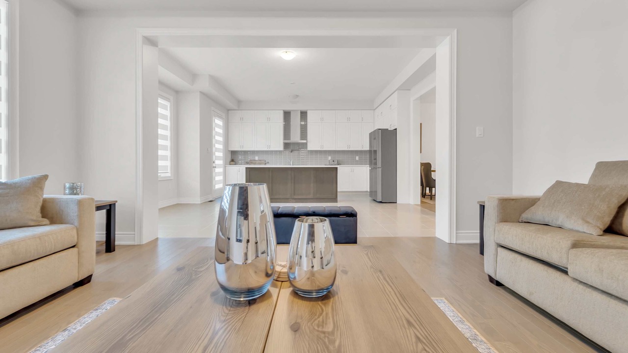 Photo of Livingroom in Oakville