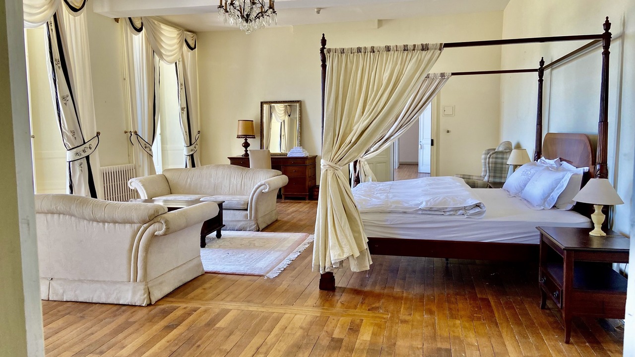 Photo of Others in Tierce