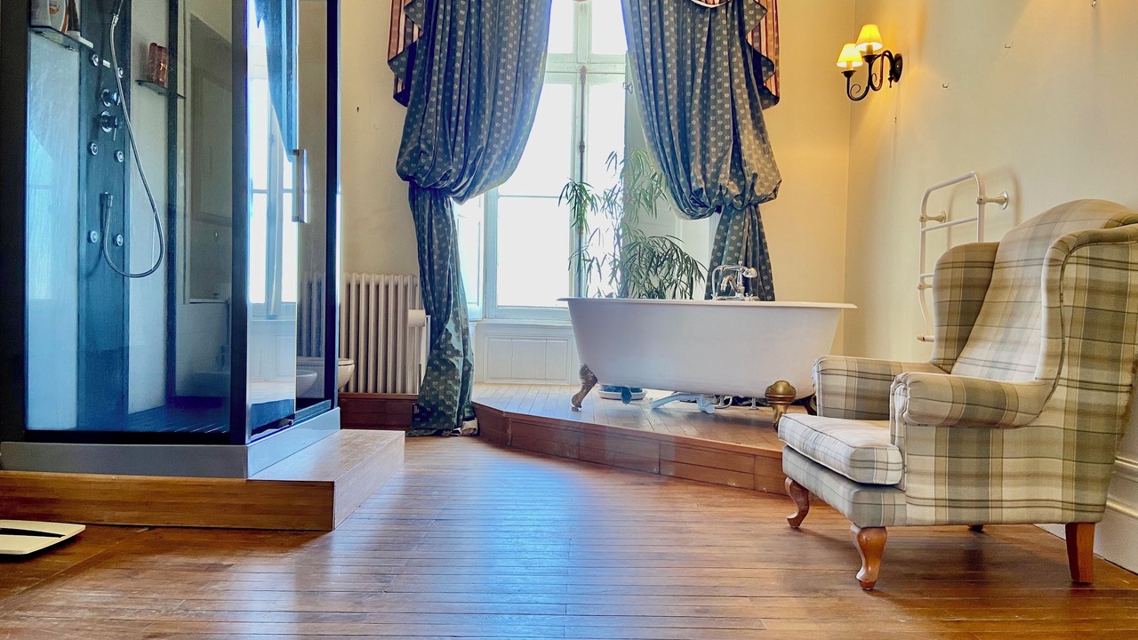 Photo of Others in Tierce