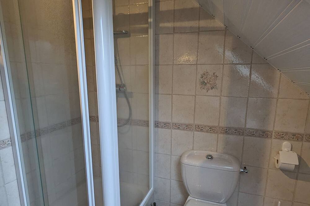 Photo of Bathroom in Vannes-sur-Cosson