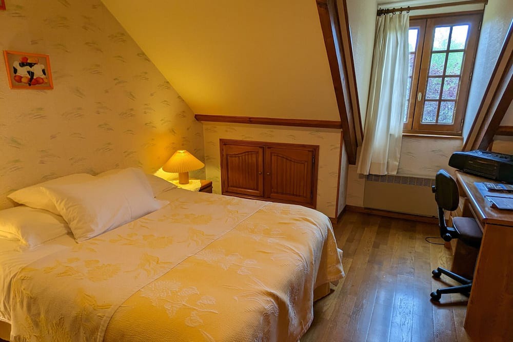 Photo of Bedroom in Vannes-sur-Cosson