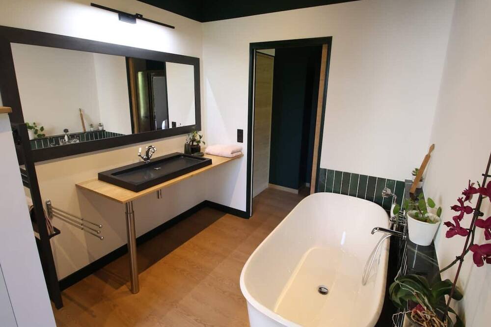 Photo of Bathroom in La Ferte-Saint-Aubin
