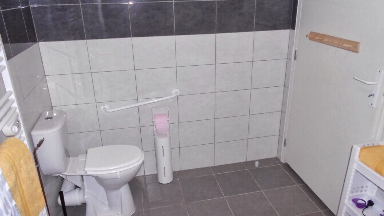 Photo of Bathroom in Neuvy-Saint-Sepulchre