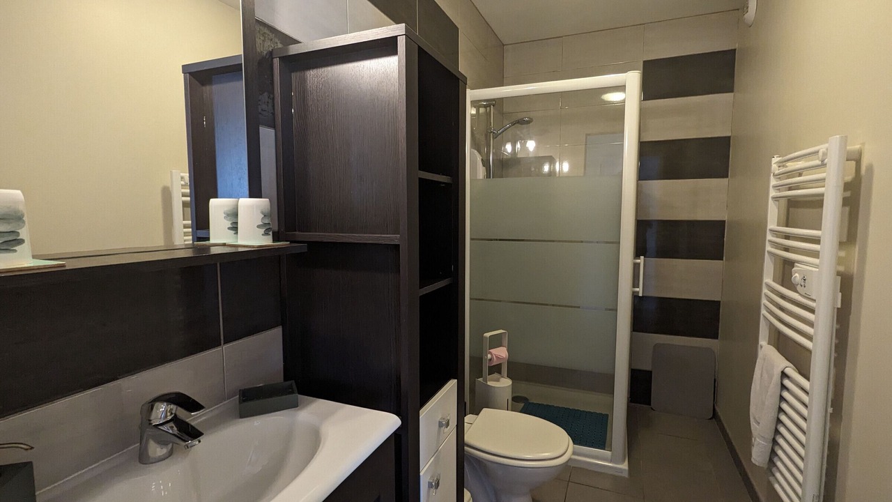 Photo of Bathroom in Neuvy-Saint-Sepulchre