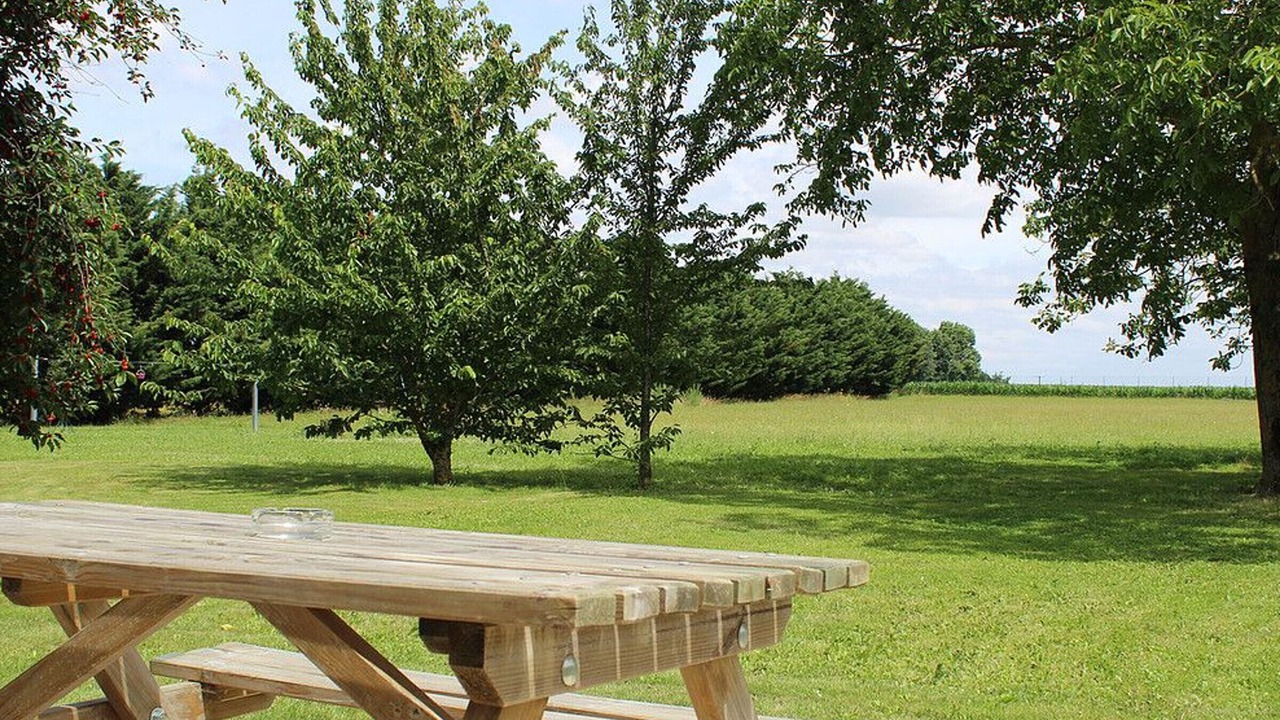 Photo of Outdoor in Cravant