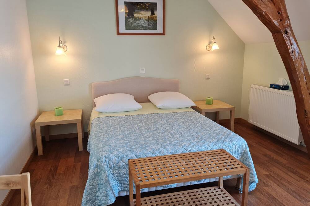 Photo of Bedroom in Cravant