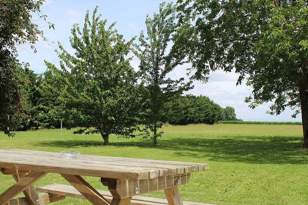 Photo of Outdoor in Cravant