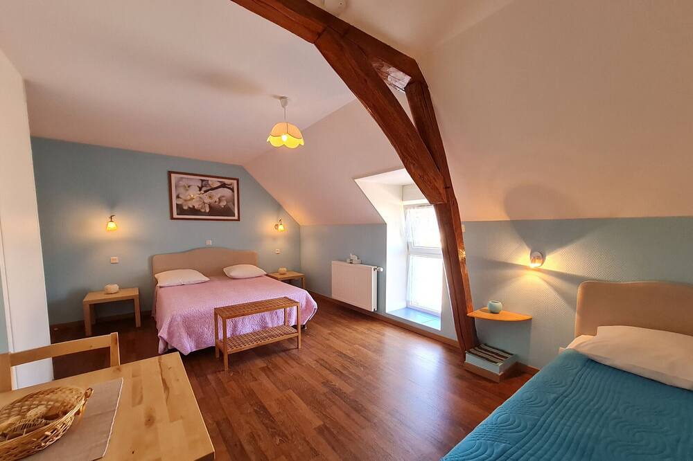 Photo of Bedroom in Cravant