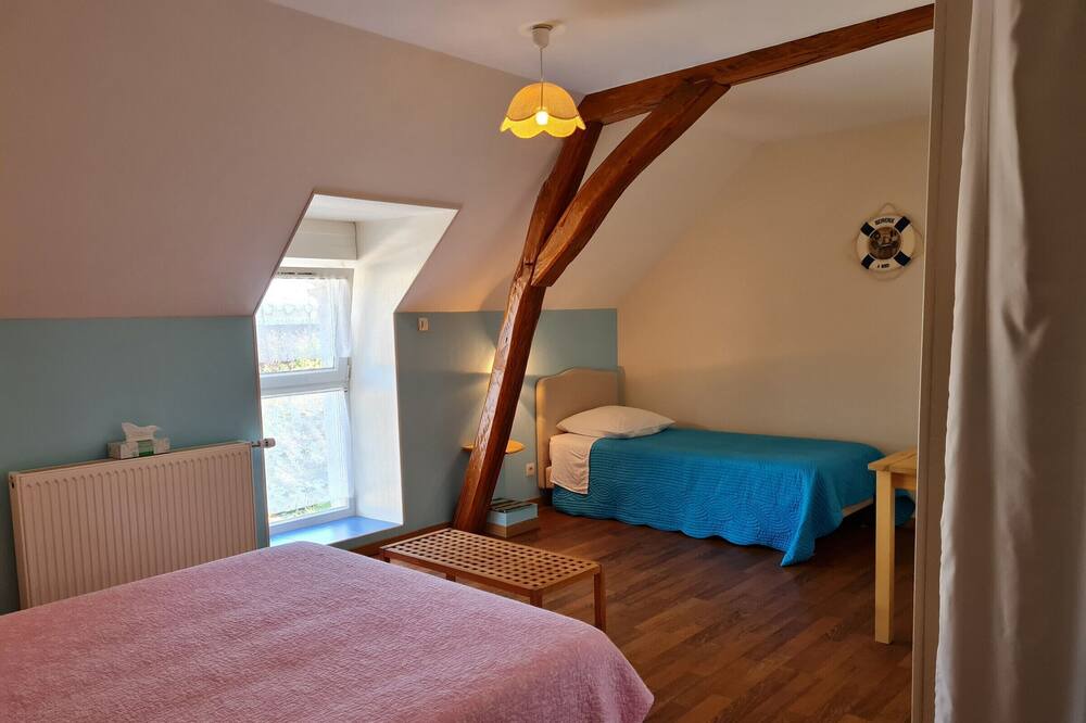 Photo of Bedroom in Cravant