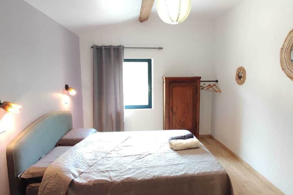 Photo of Bedroom in Laure-Minervois