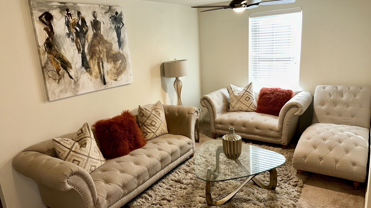 Photo of Livingroom in Iowa Colony