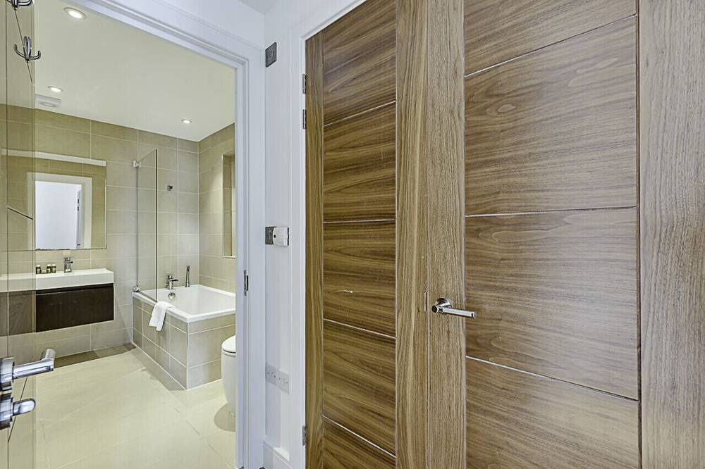 Photo of Bathroom in Turnham Green